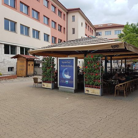 Appartement Roses à Bihać Extérieur photo