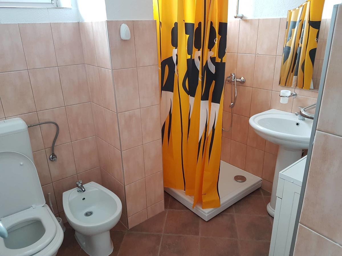 Appartement Roses à Bihać Extérieur photo